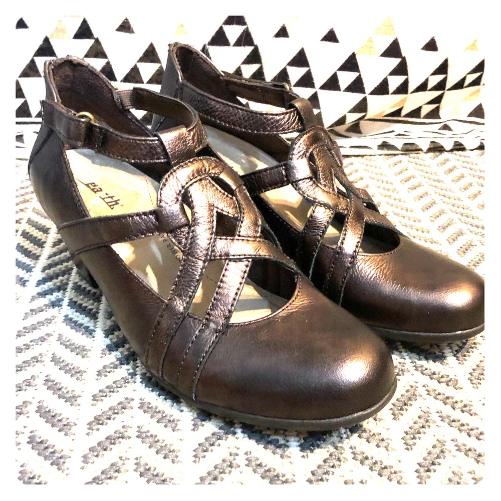 Bronze metallic flapper style retro heels